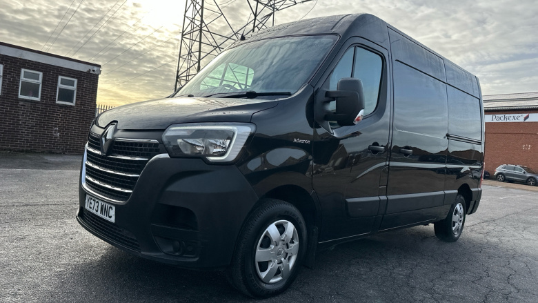 Renault Master Mwb Diesel Fwd MM35 Blue dCi 135 Advance Medium Roof Van